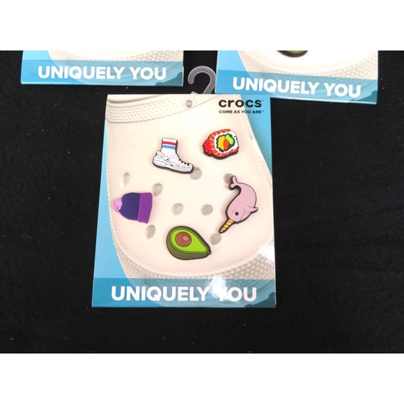 NIB 3 Packs Authentic CROC Jibbits Young at Heart Winter Snow Sled - Picture 2 of 2